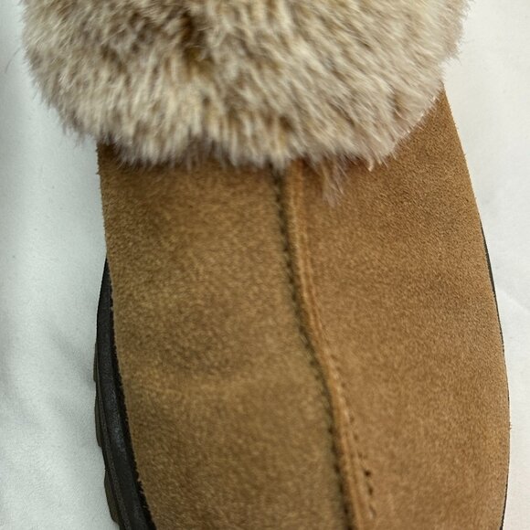 Skechers Indoor/Outdoor Slippers-Size 8.5-Tan/Brown Suede w/Faux Fur lining - Picture 6 of 11